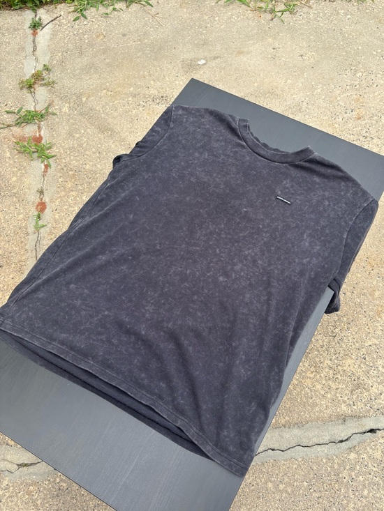 Under Armour Other - Under Armour Men's Mineral Wash Black Crew Tee